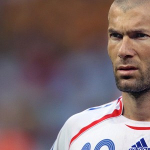 爱游戏网页版-“逆风反击：惊心动魄的逆袭奇迹”，逆风反杀